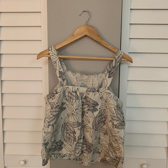 Leaf Pattern Tank Top - Picture 4 of 5